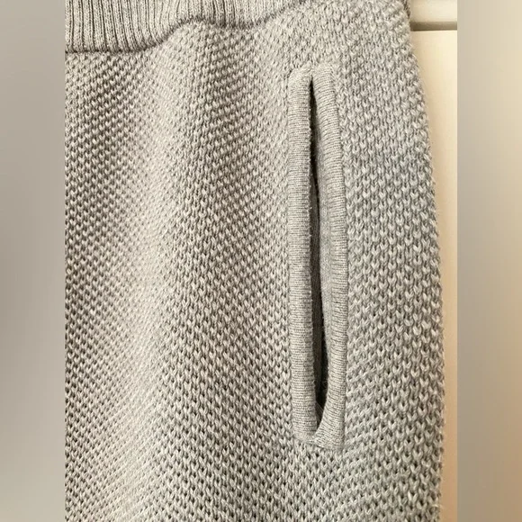 Gray Cotton Sweatpants Drawstrings stripes men's Size 4 Waist 33-40